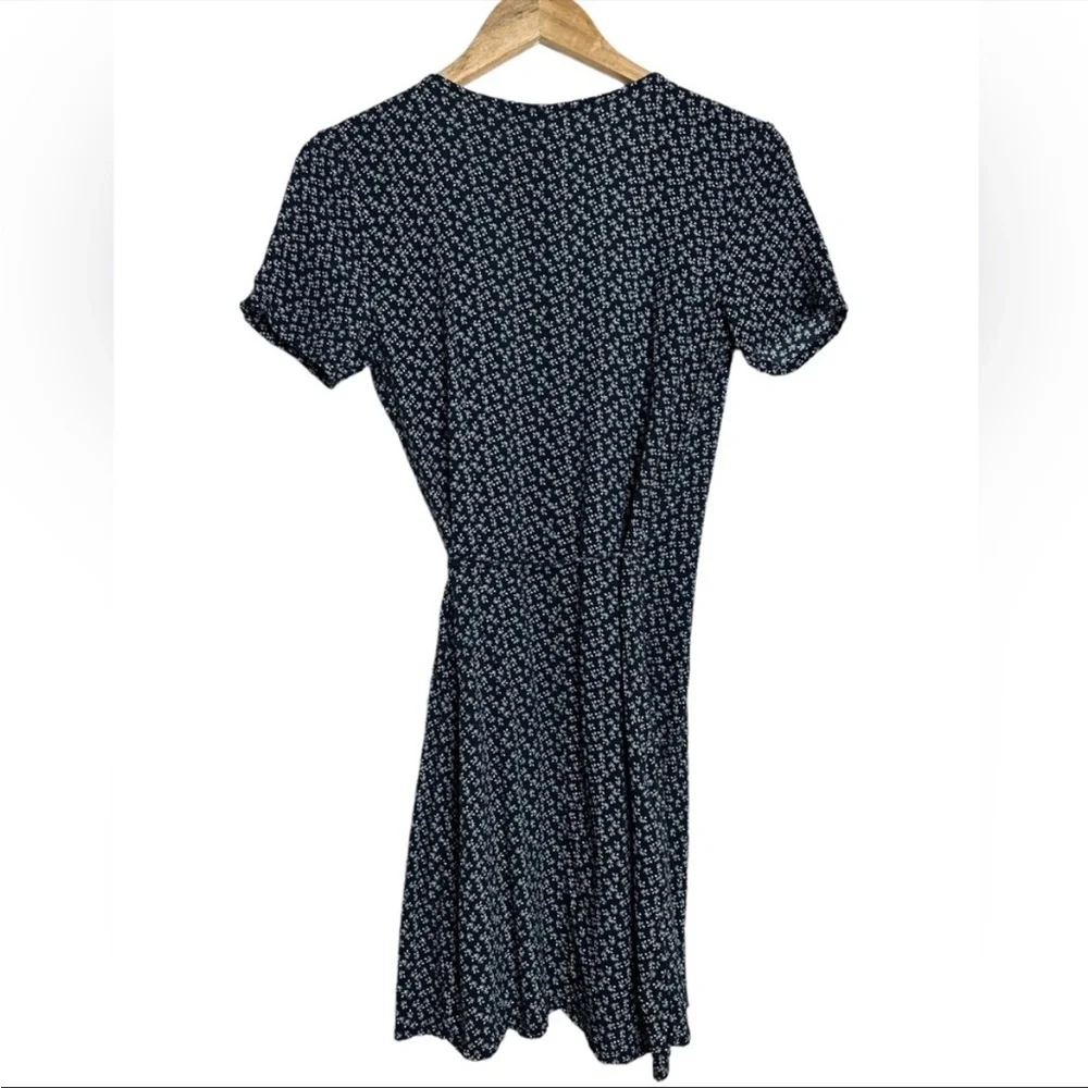 Brandy Melville Blue Floral Wrap Tie Dress, size XS/S - Picture 4 of 7